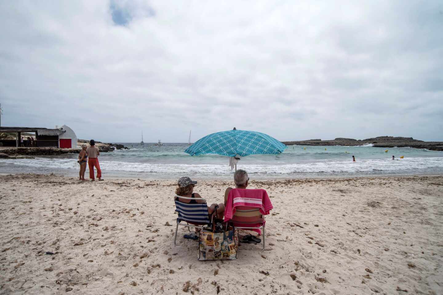 Una playa de Menorca en los primeros días de 'nueva normalidad'.