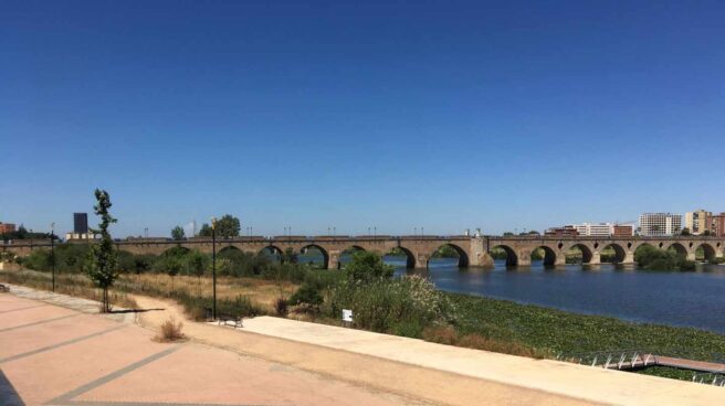 Hallan el cadáver de un varón que se habría lanzado al río Guadiana para rescatar la caja de una tragaperras