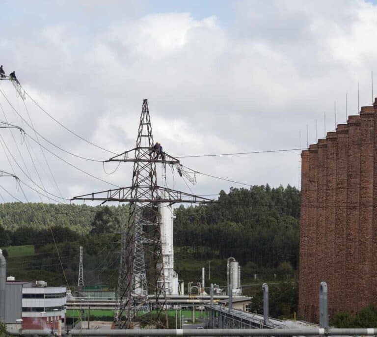 EDP sacude el mercado eléctrico español con la compra de Viesgo por 2.700 millones