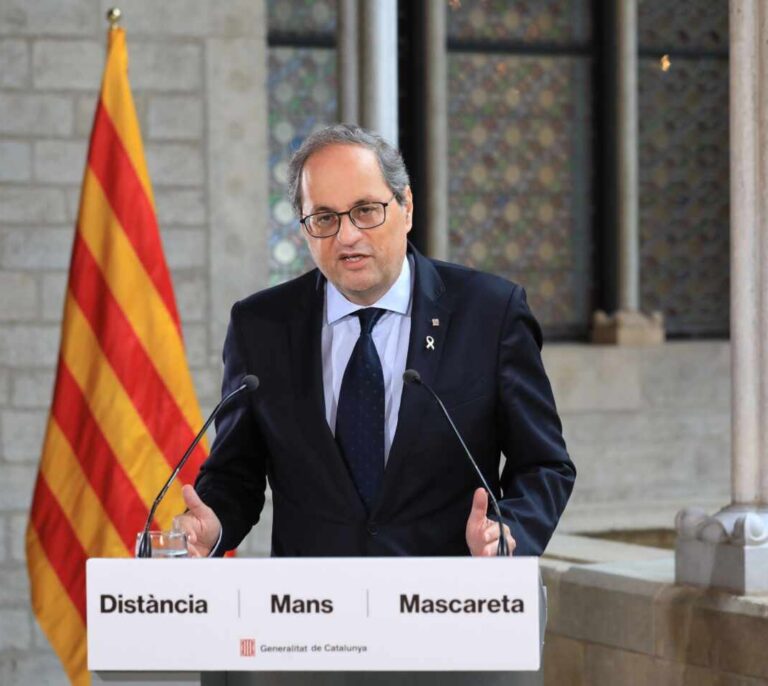 Torra convierte su vista en el Supremo en un circo mediático