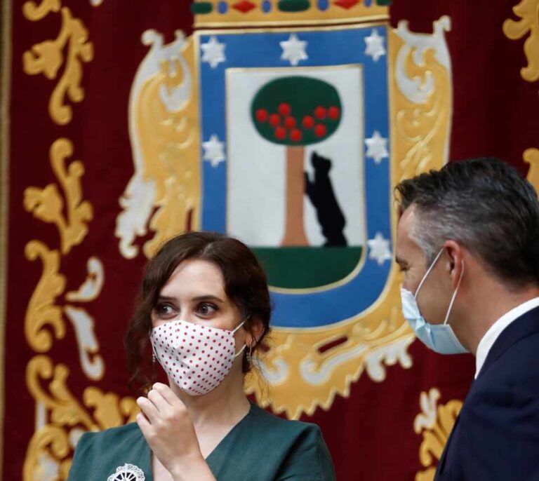 El PSOE no descarta una moción de censura contra Ayuso: "La situación es insostenible"