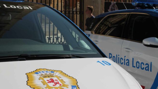 Vehículos de la Policía Local de León.