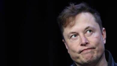 Elon Musk hunde el bitcoin al anunciar que Tesla deja de aceptarlo como forma de pago