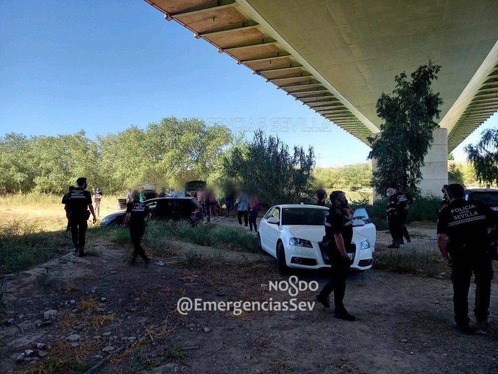 La Policía disuelve un 'after' con  40 personas en Sevilla