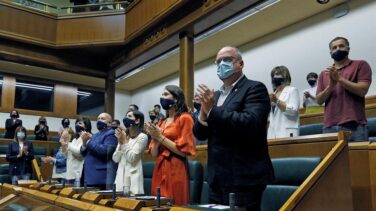 Egibar (PNV) y Barrio (PP), 34 años aferrados al escaño del Parlamento Vasco