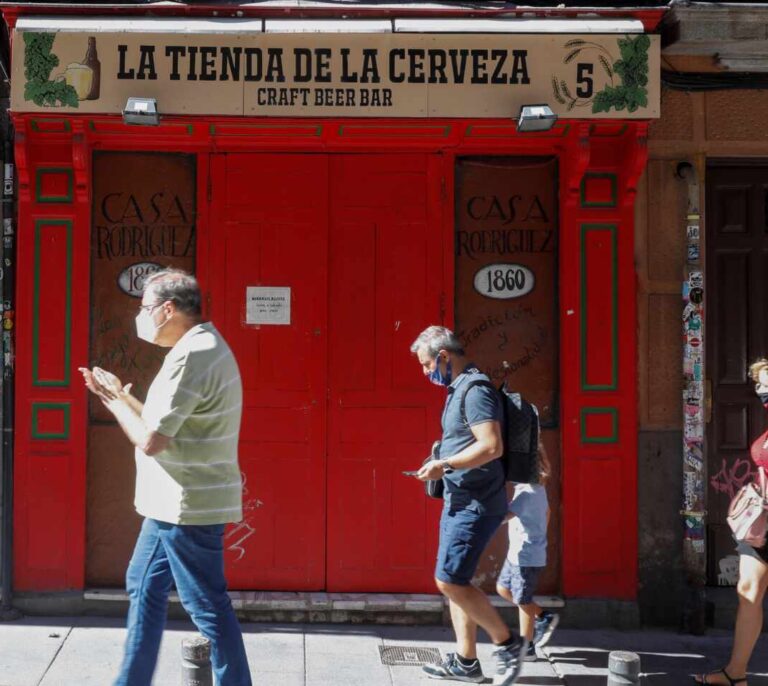 Madrid pide evitar reuniones sociales y familiares pero rechaza otro confinamiento