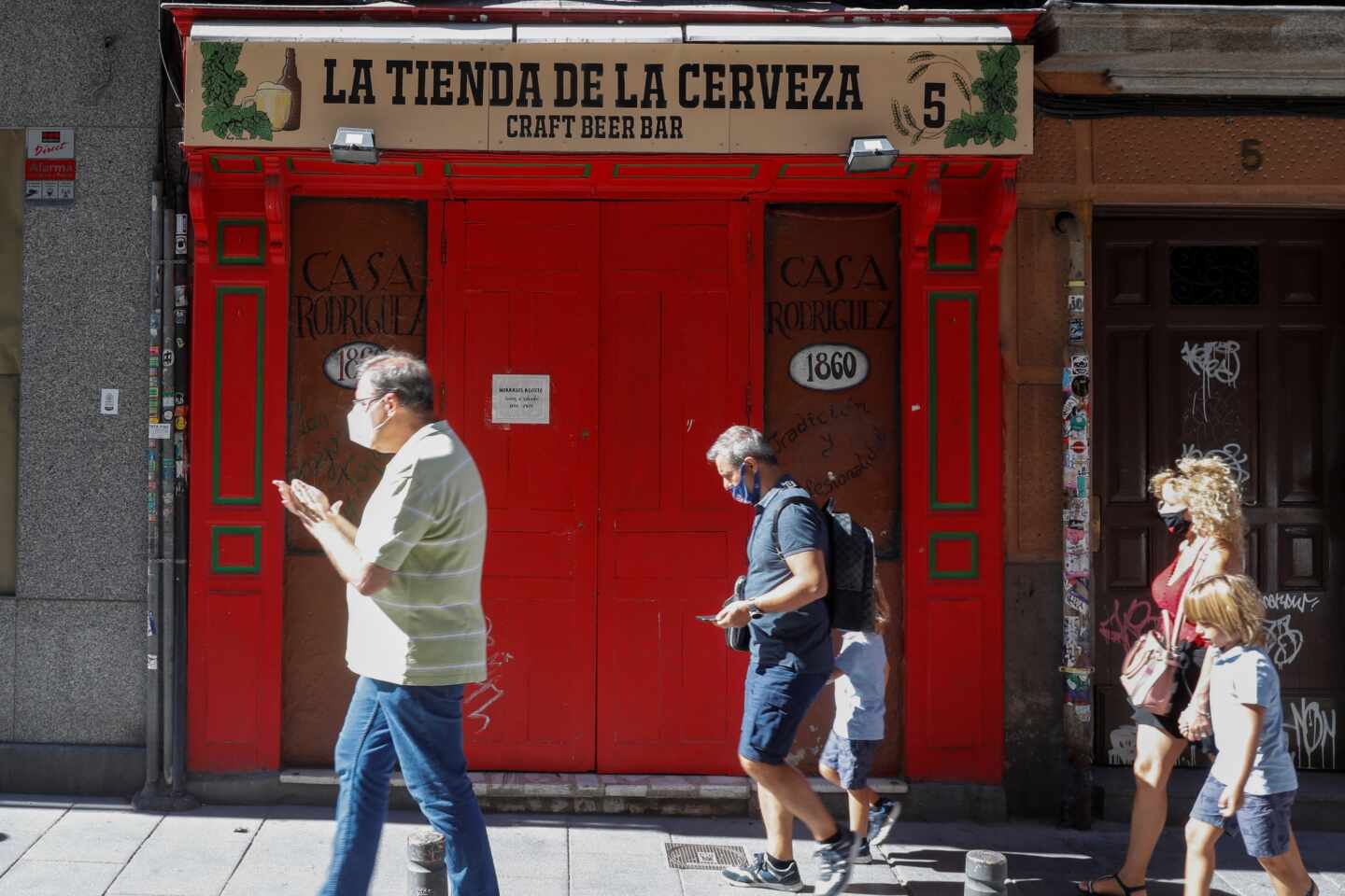 Madrid pide evitar reuniones sociales y familiares pero rechaza otro confinamiento