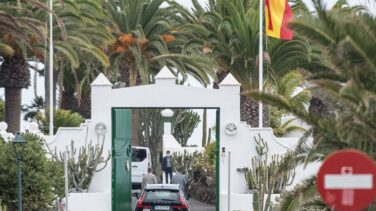Sánchez llega con su familia a Lanzarote para pasar unos días de vacaciones