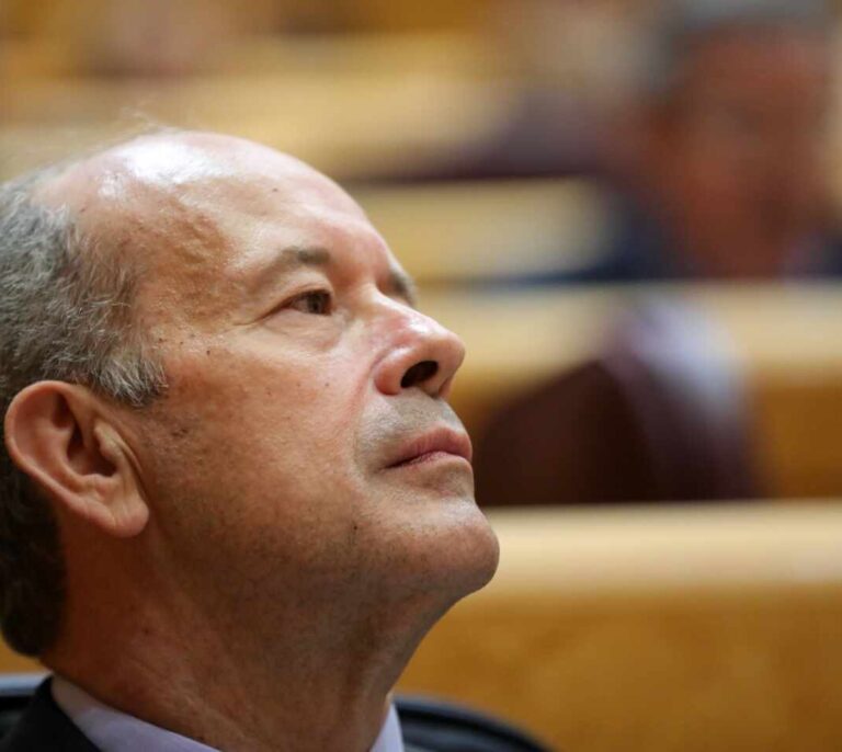 El ministro de Justicia reconoce que le "preocupa" la investigación a Podemos
