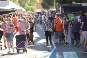 El Gobierno de Ayuso recomienda "quedarse en casa" a las zonas con más positivos de Madrid