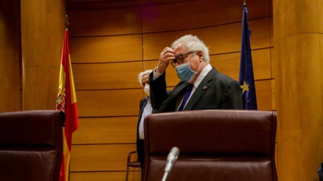 El ministro de Universidades, Manuel Castells, en una sesión del Senado.