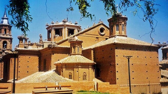 800px-Colegiata_de_Sant_Miguel_de_Alfaro,_La_Rioja