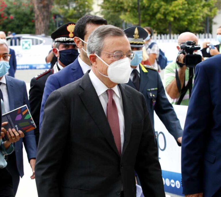 Draghi reaparece: cuatro lecciones del salvador del euro para el futuro de la Unión