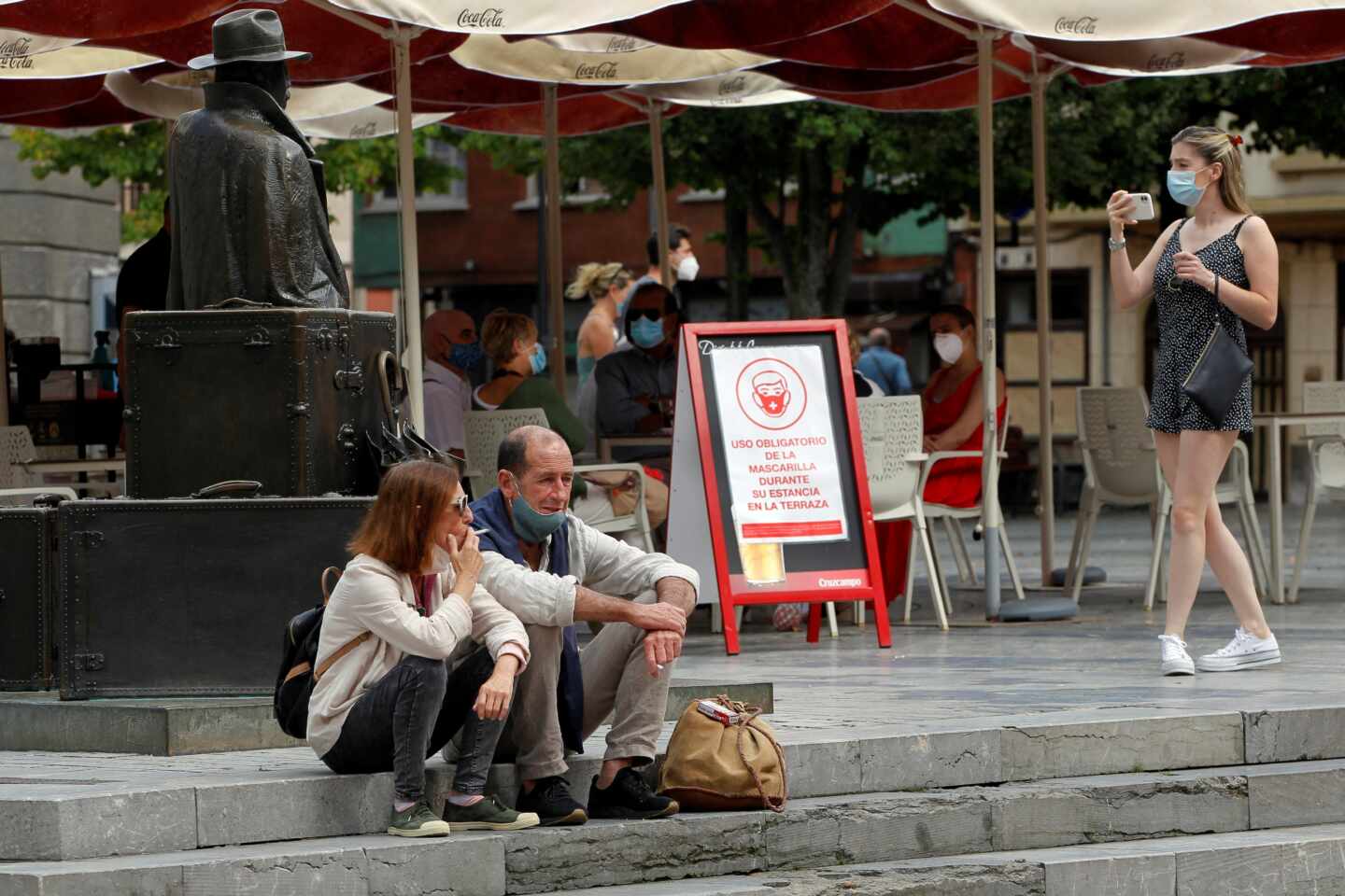 Galicia prohíbe fumar en la calle si no hay distancia de seguridad. 