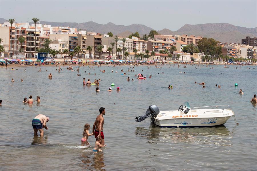 De Murcia a Canarias: las regiones turísticas donde crecen con más fuerza los contagios