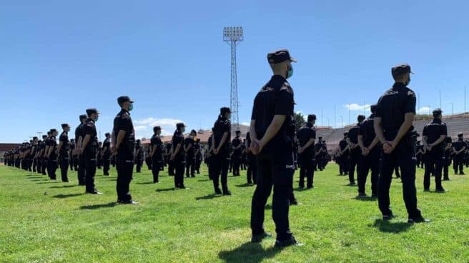 Jura de la última promoción de policías nacionales en la Escuela de Ávila.