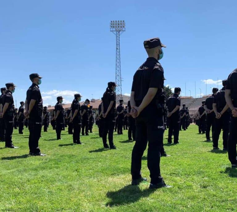 'Abrecarta', 'resetear', 'prepago'... Así criba la Policía a sus opositores en el test de ortografía