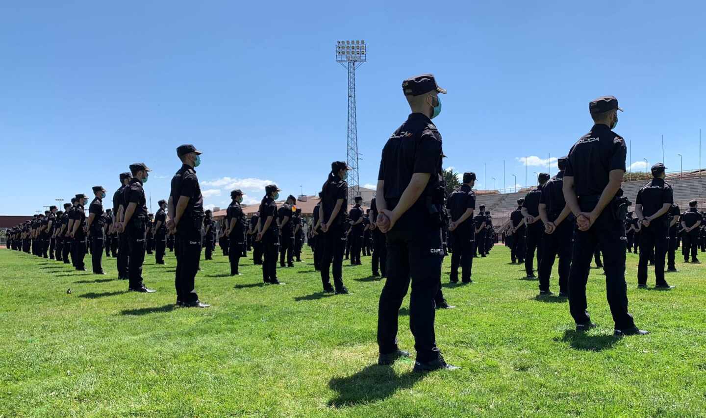 Jura de la última promoción de policías nacionales en la Escuela de Ávila.