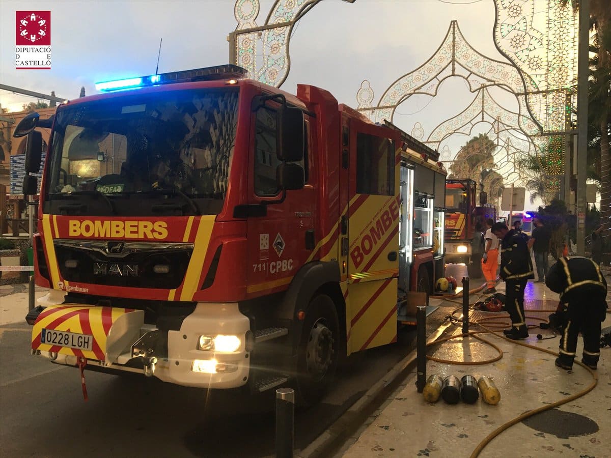 Desalojadas 160 personas por un incendio en un balneario de Orpesa (Castellón)