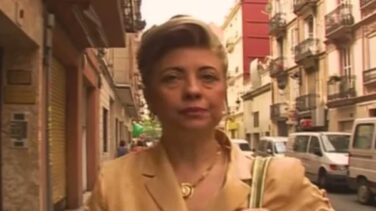 El hijo de la 'vecina de Valencia': "Asumo que mi madre es un meme nacional y no me importa"
