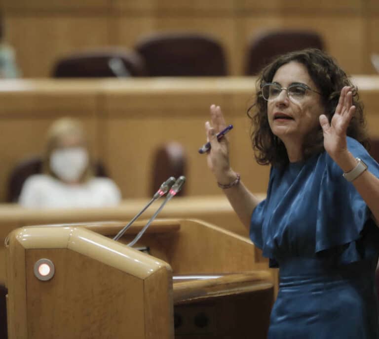 Los técnicos de Hacienda piden 'despolitizar' el debate sobre los superávits y tramitarlo como ley