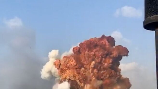 Fuerte explosión en la zona portuaria de Beirut (Líbano) Fuerte explosión en la zona portuaria de Beirut (Líbano)