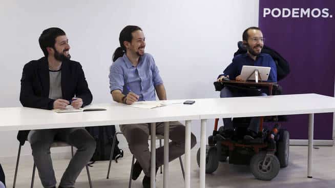Iglesias protege a su círculo de confianza ante la investigación judicial al partido