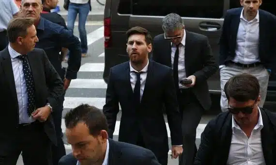 La declaración de un denunciante por estafa contra Messi, clave para su horizonte judicial en España