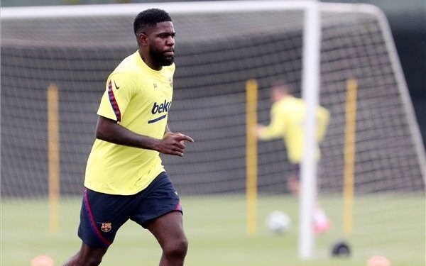 El futbolista Samuel Umtiti da positivo en coronavirus y permanece aislado en Barcelona