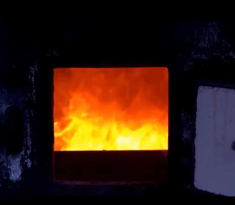 De cañas al crematorio: el impactante vídeo con el que Madrid quiere concienciar a los jóvenes