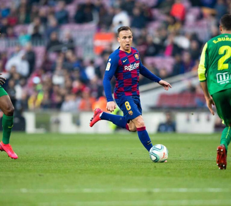 Arthur Melo estrella un Ferrari y da positivo por alcoholemia