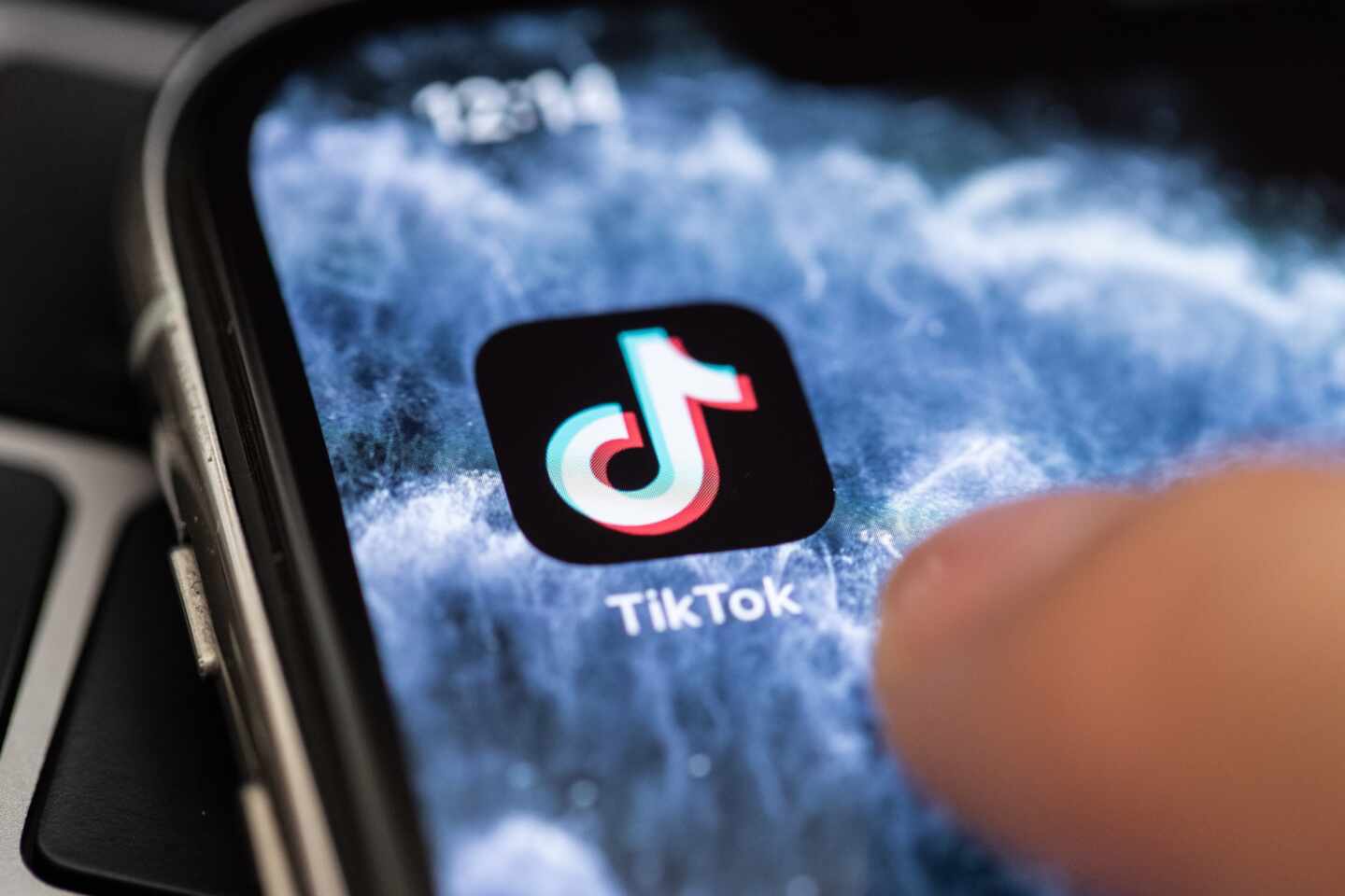 Alerta en TikTok por la difusión masiva del vídeo de un suicidio en directo
