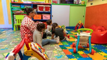 Reducción de jornada y sueldo pactada con la empresa: la opción de Trabajo para cuidar de tus hijos