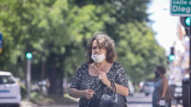 El TSJM tumba el auto del juez que anuló la prohibición de fumar sin distancia