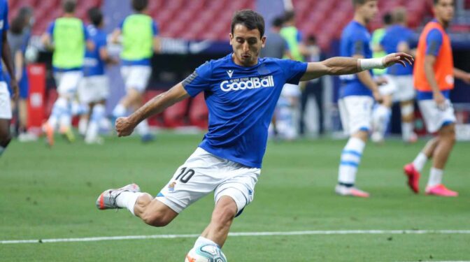 El jugador de la Real Sociedad Mikel Oyarzabal confirma que ha dado positivo en Covid-19