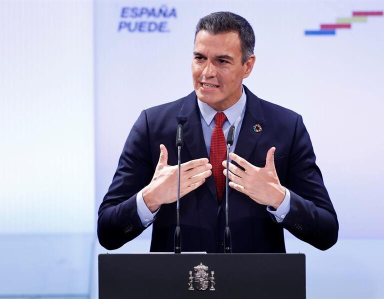 Sánchez anuncia que ha habido más de 43.000 contagios en España en la última semana