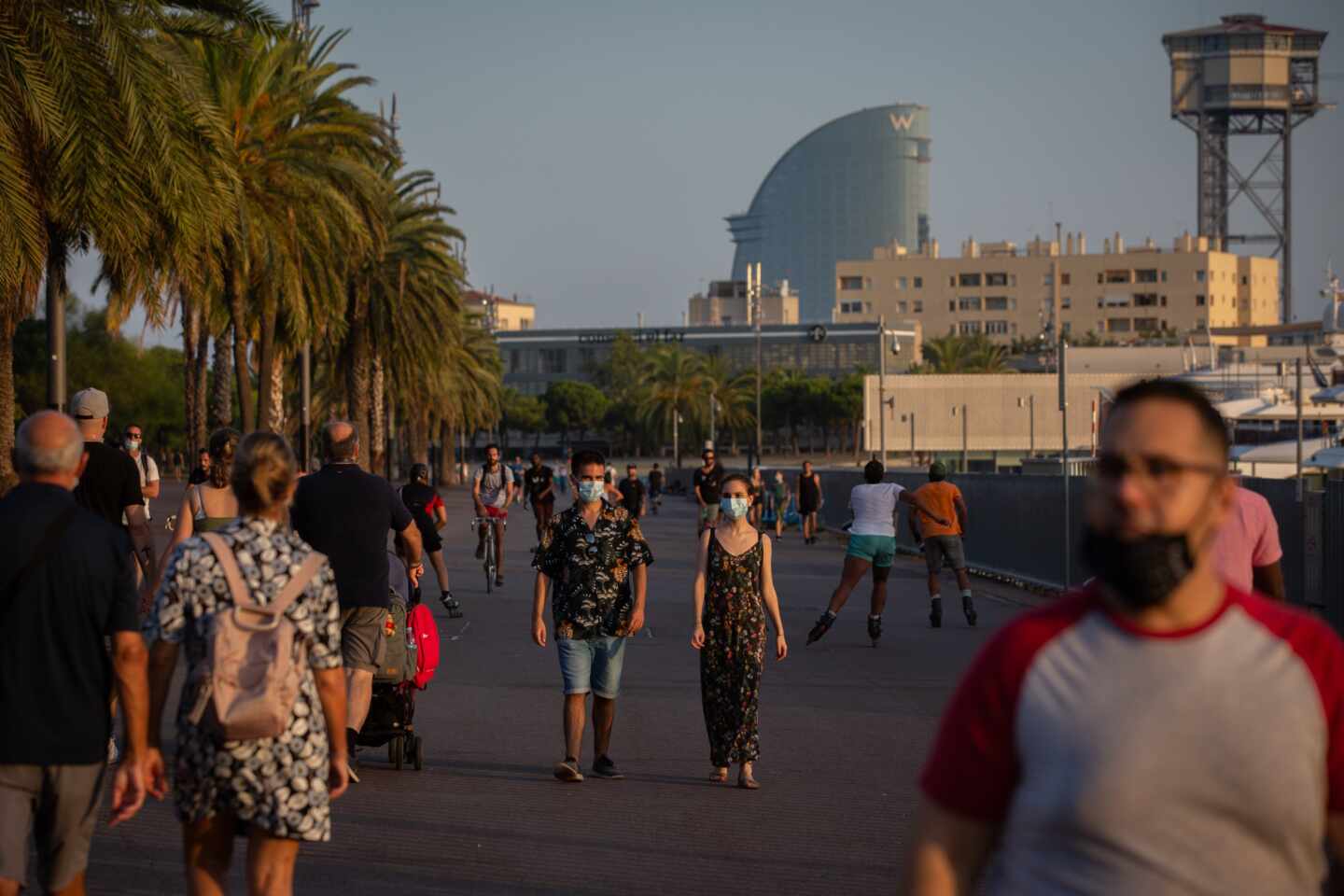 Cataluña prorroga hasta el 23 de noviembre el toque de queda