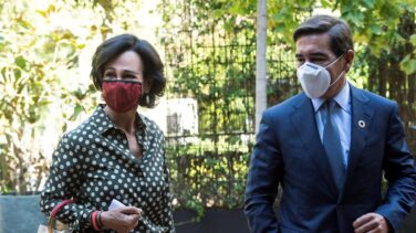 El impuesto sorpresa de Sánchez a la banca encarecerá el crédito