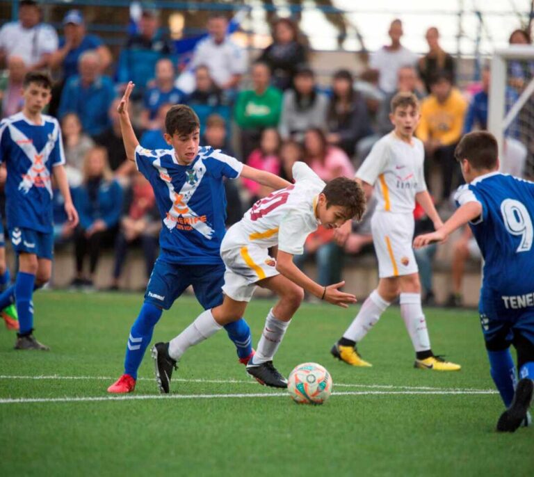 El regreso sin protocolos del fútbol modesto