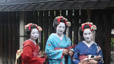 En las sombras de la pandemia: las geishas japonesas temen la desaparición de su profesión