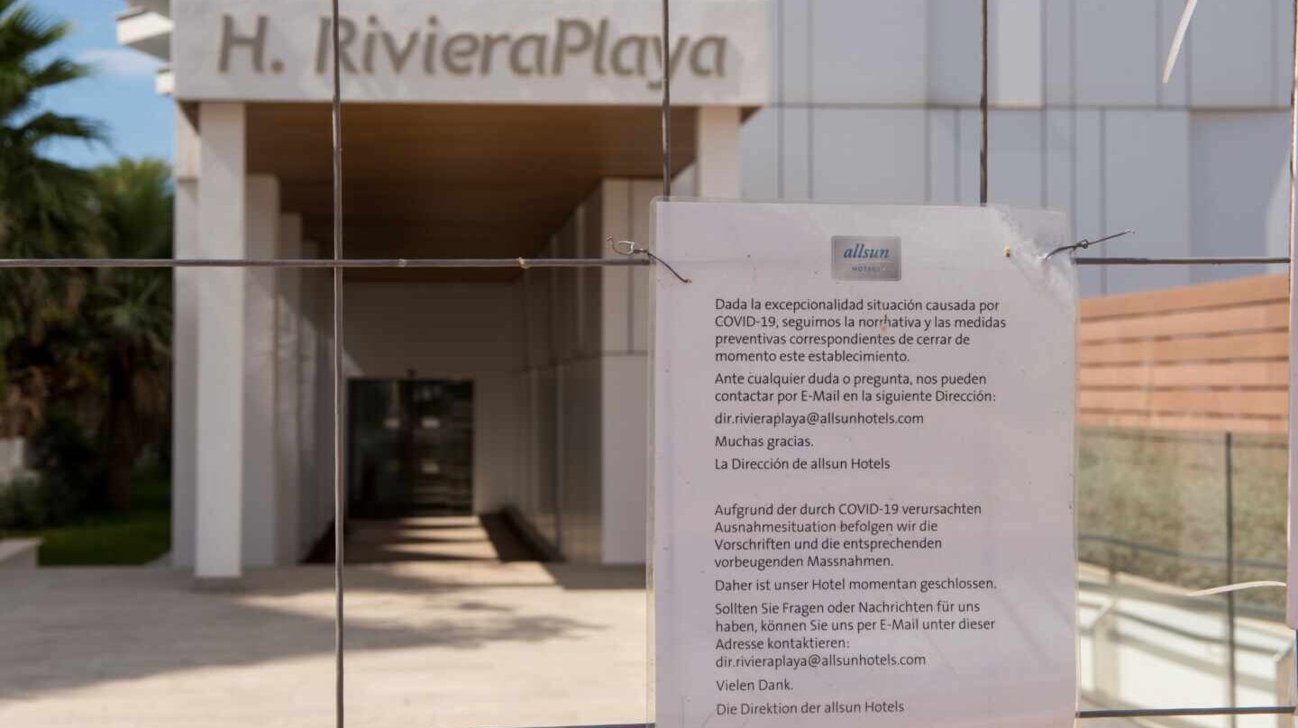 Un hotel cerrado en Playa de Palma, en Mallorca.