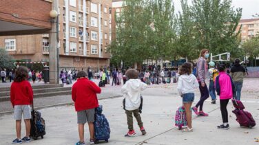 Una jueza interviene en la disputa de unos padres por escolarizar al hijo pese al Covid