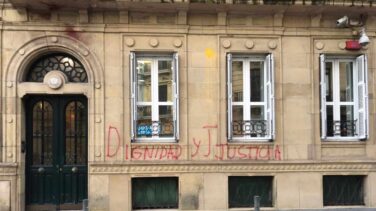 El PSE achaca a sectores de extrema derecha el ataque a su sede en San Sebastián