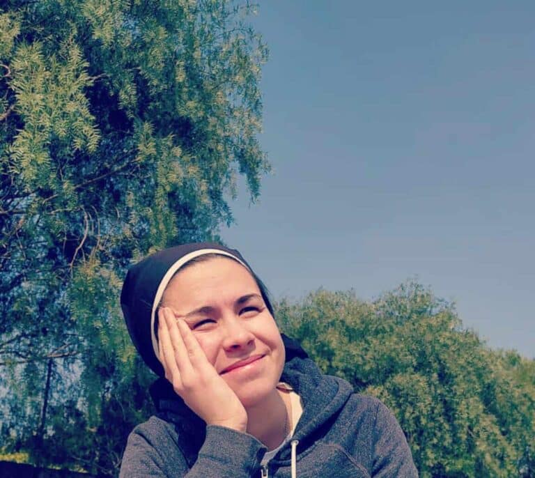 La joven monja argentina que causa furor en TikTok