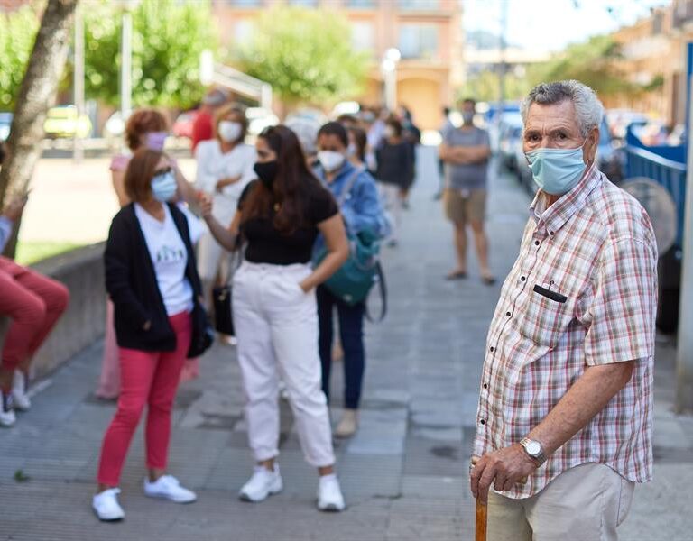 Cataluña triplica los contagios en un día: 1.328 casos y 14 fallecidos más