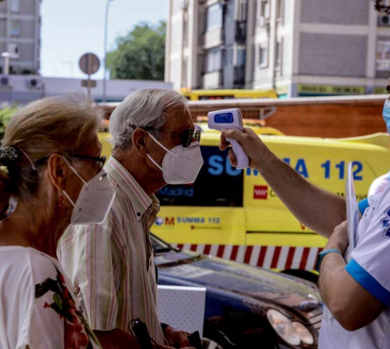España supera la barrera del medio millón de contagios