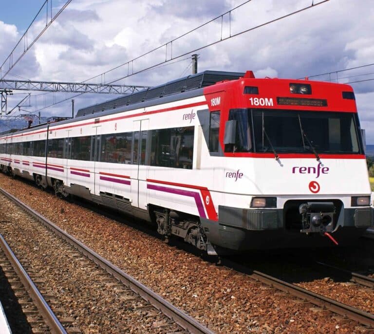 Varios actos vandálicos con motivo de la Diada impiden la circulación de trenes en Cataluña