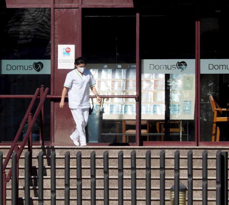 El temor al invierno en las residencias: "Es fundamental hacer test a los trabajadores"