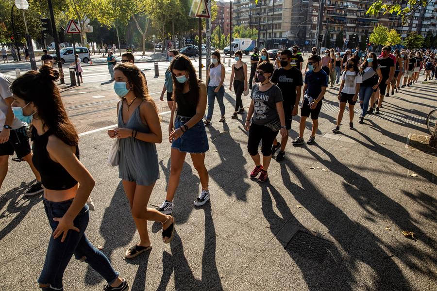 Sanidad registra 11.193 casos y 239 muertes en un día