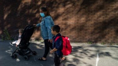Francia cierra 22 colegios por coronavirus al cuarto día de empezar las clases